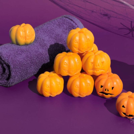 Sada na výrobu halloweenských tekvicových mydiel. Materiál a návod